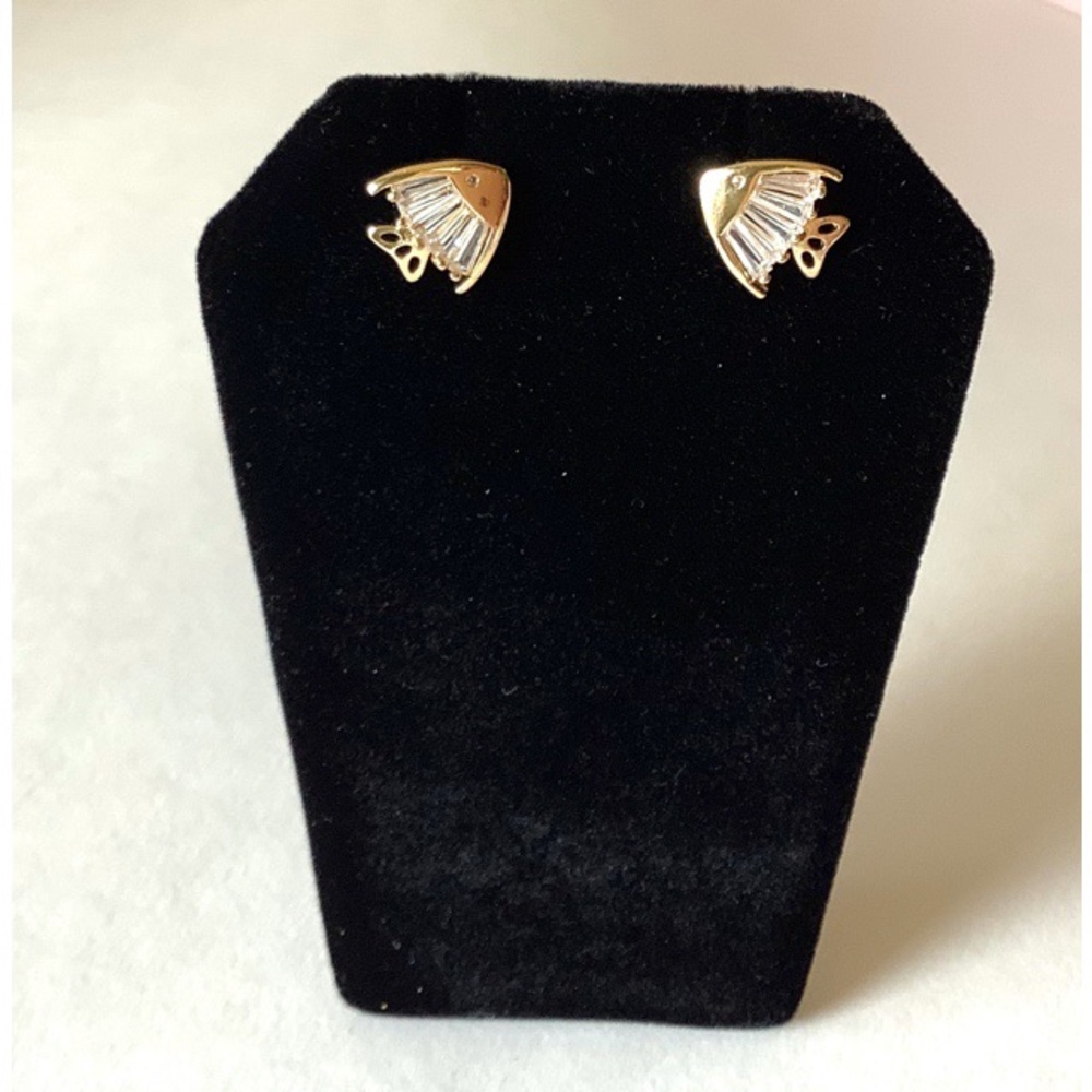 Fish Studs - Picture 3 of 4